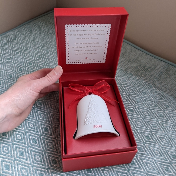 Hallmark Porcelain 2008 Dated Bell Ornament - Picture 3 of 6